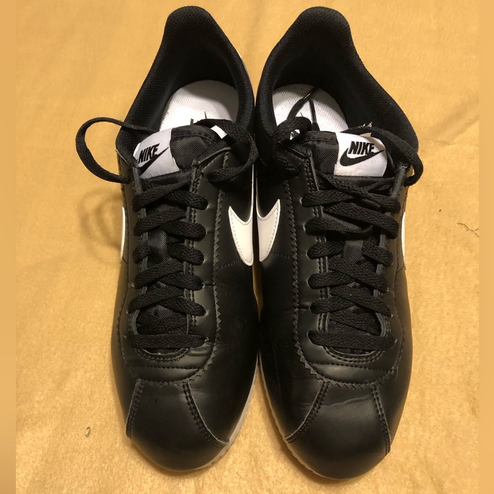 Nike size 11 Cortez shoes